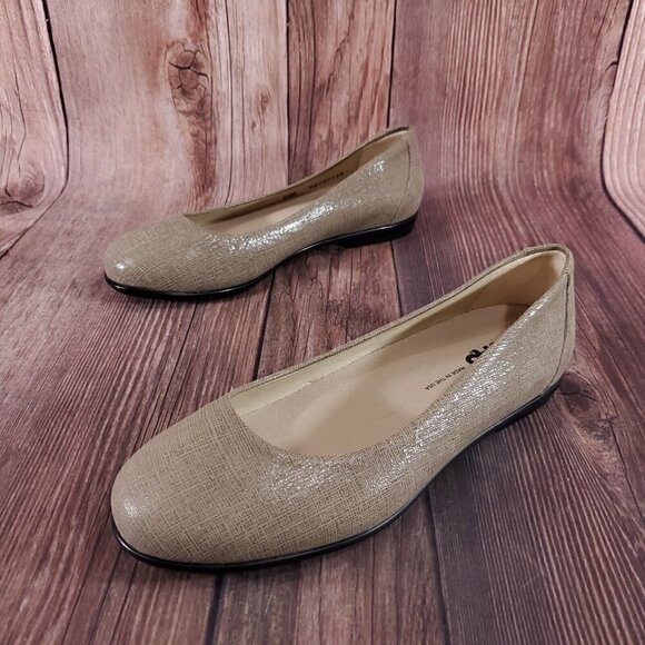 SAS Scenic Womens Size 7.5 M Tan Fog Comfort Slip On Ballet Flats Shoes USA Made - Picture 1 of 14